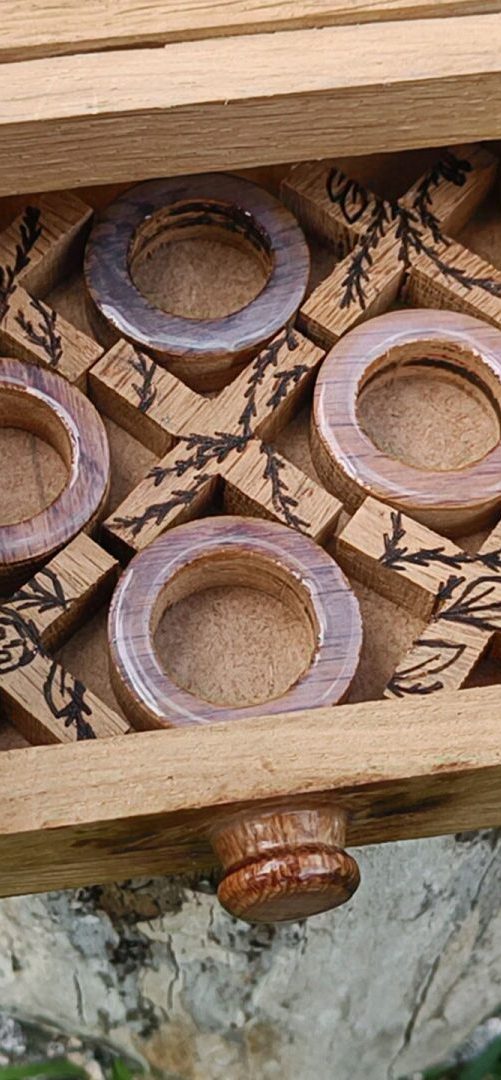 Niymaea jeux bois revisite tic tact toe