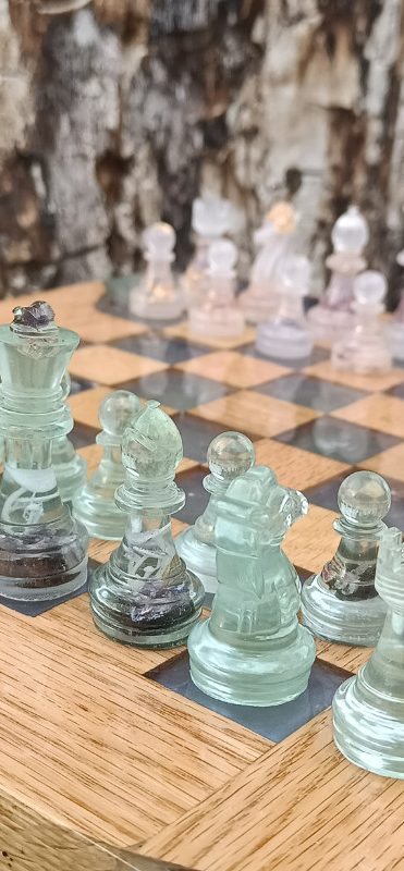 niymaea jeu en bois echequier chessboard resine envoute