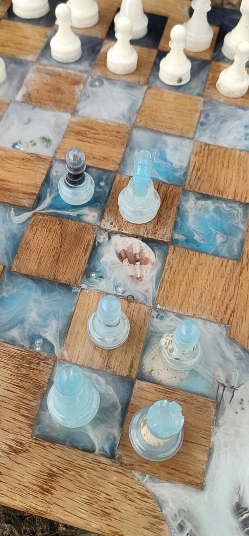 Niymaea chessboard echiqiuer bois onirique coquillage