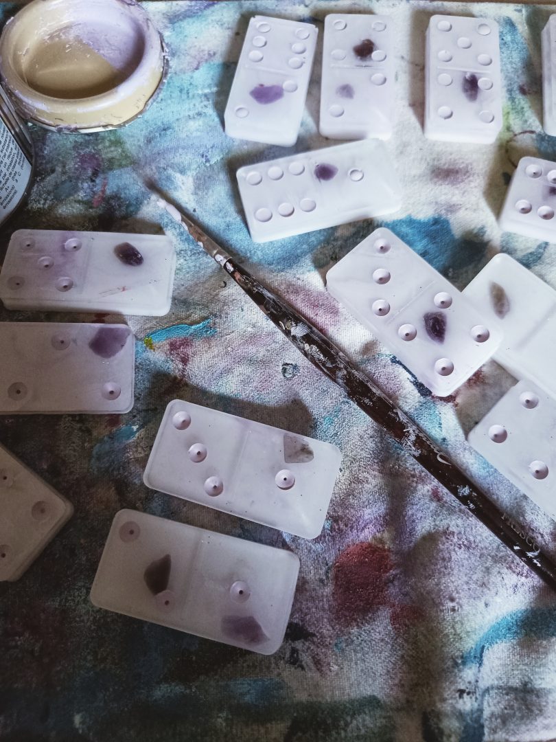 Niymaea dominos realisation