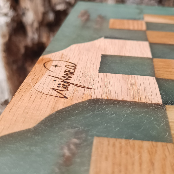 Niymaea echecs bois poetique