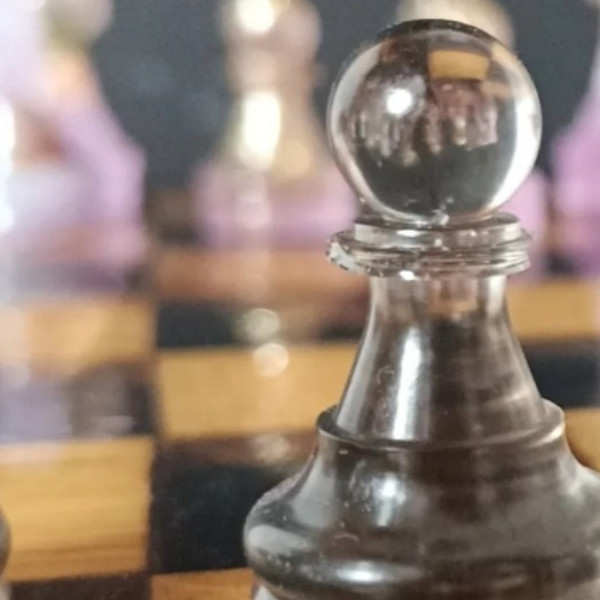 Niymaea jeu de bois poetique echiquier